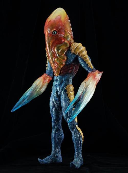 Ultraseven Nirasawa×Kaiju Remix Series Alien Metron Statue Gallery Image 3
