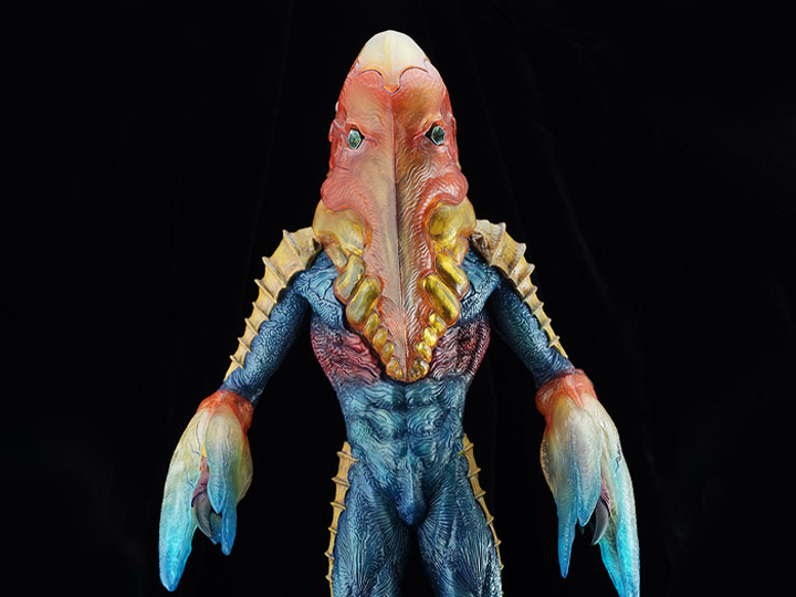 Ultraseven Nirasawa×Kaiju Remix Series Alien Metron Statue Gallery Image 1