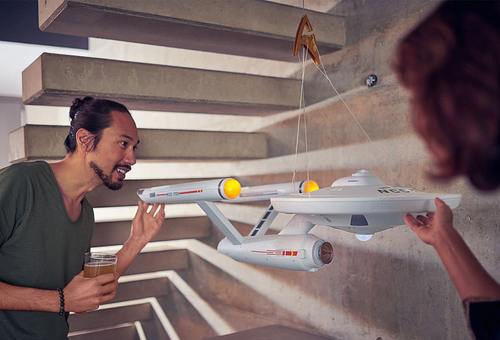 Star Trek: The Original Series U.S.S. Enterprise NCC-1701 Playset Gallery Image 6