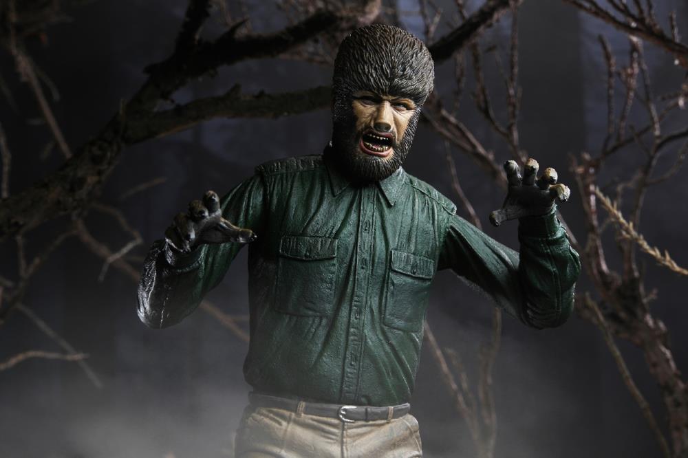 Universal Monsters Ultimate The Wolf Man Figure Gallery Image 8