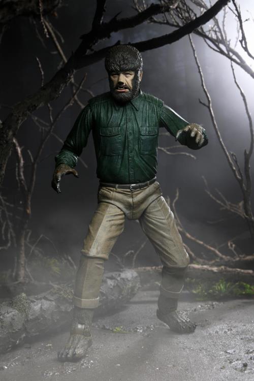 Universal Monsters Ultimate The Wolf Man Figure Gallery Image 4