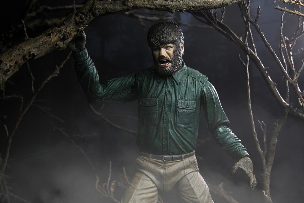 Universal Monsters Ultimate The Wolf Man Figure Gallery Image 9