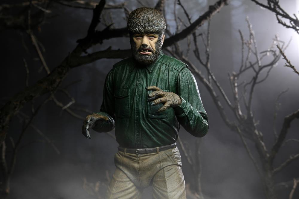 Universal Monsters Ultimate The Wolf Man Figure Gallery Image 7