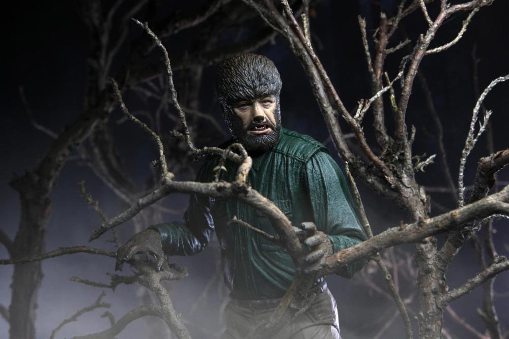 Universal Monsters Ultimate The Wolf Man Figure Gallery Image 10