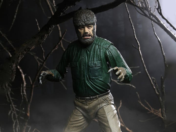 Universal Monsters Ultimate The Wolf Man Figure Gallery Image 1
