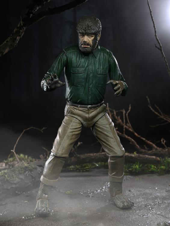 Universal Monsters Ultimate The Wolf Man Figure Gallery Image 5