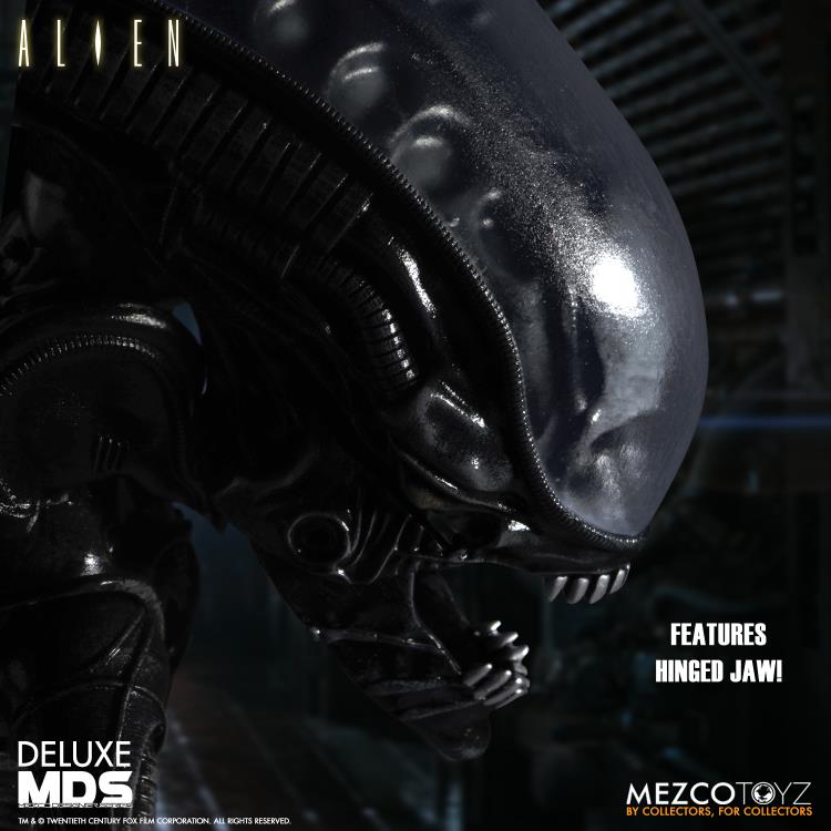 Alien Mezco Designer Series Deluxe Alien Set Gallery Image 9