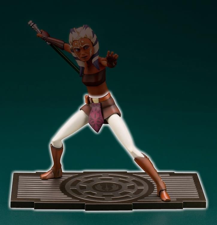 Star Wars: The Clone Wars ArtFX+ Obi-Wan Kenobi Statue (With Ahsoka Tano Piece) Gallery Image 16