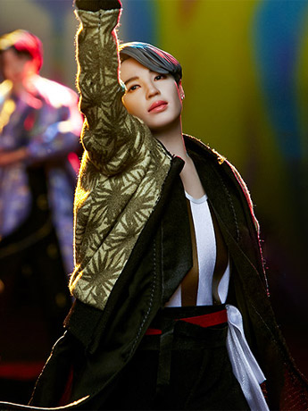 BTS Jimin Deluxe Statue Gallery Image 2