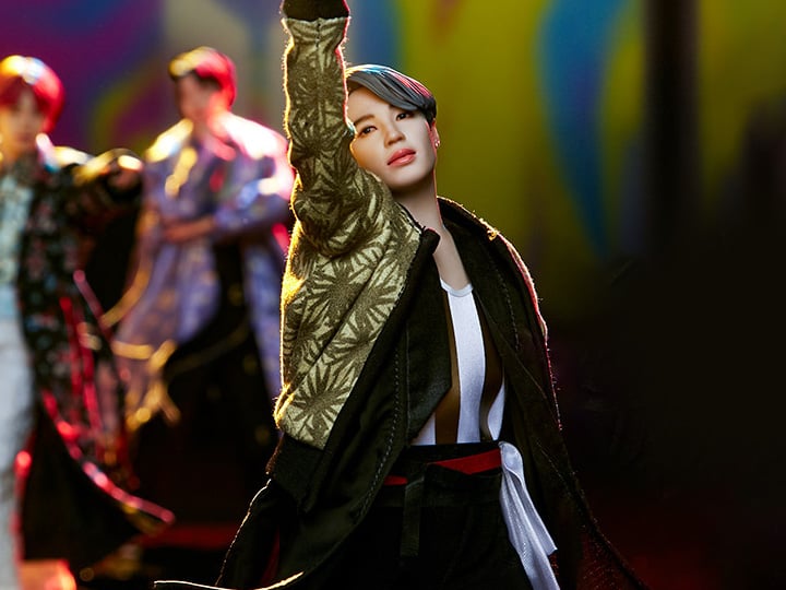 BTS Jimin Deluxe Statue Gallery Image 1