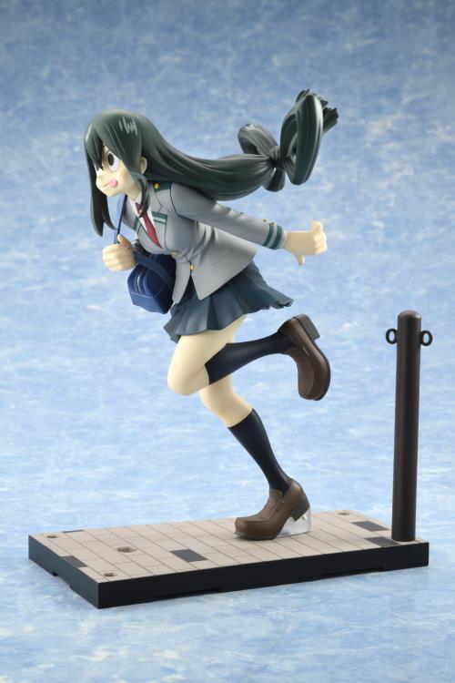 My Hero Academia Connect Collection Tsuyu Asui (Uniform Ver.) 1/8 Scale Figure Gallery Image 4