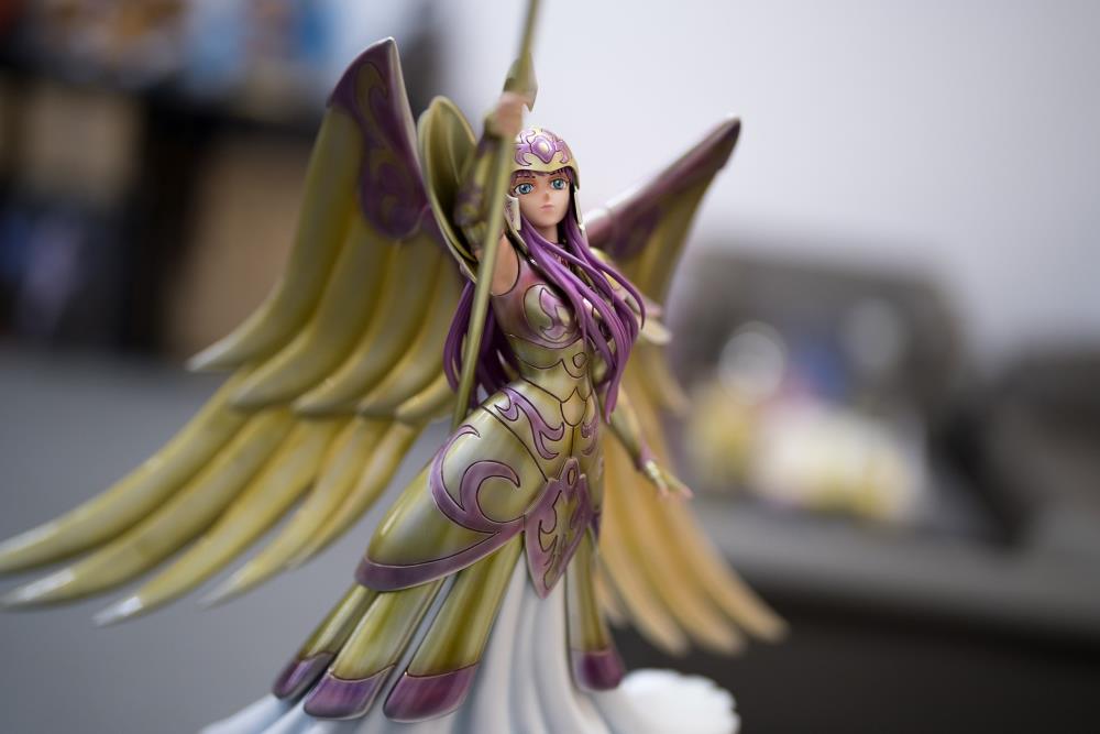 Saint Seiya Athena (Armored Ver.) 1/4 Scale Limited Edition Statue Gallery Image 10