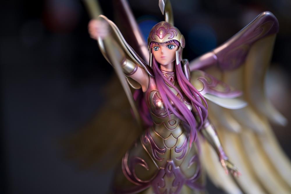 Saint Seiya Athena (Armored Ver.) 1/4 Scale Limited Edition Statue Gallery Image 9