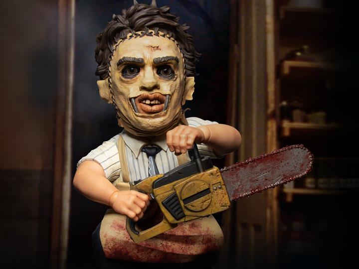 The Texas Chainsaw Massacre (1974) Mezco Designer Series Leatherface Gallery Image 1