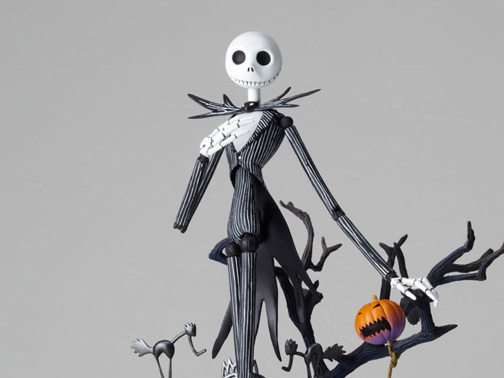 The Nightmare Before Christmas Legacy of Revoltech LR-058 Jack Skellington (Glow-in-the-Dark Ver.) Gallery Image 1