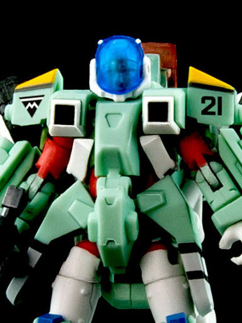 Robotech VR-052F Battler Cyclone Scott Bernard 1/28 Scale Figure Gallery Image 2