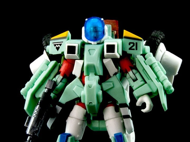 Robotech VR-052F Battler Cyclone Scott Bernard 1/28 Scale Figure Gallery Image 1