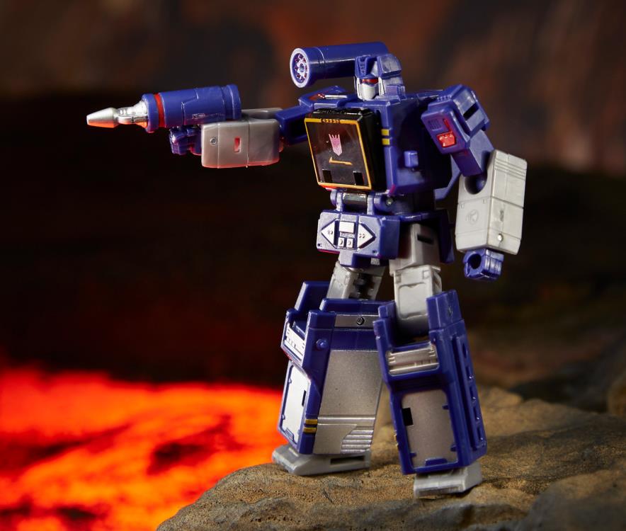 Transformers War for Cybertron: Kingdom Core Soundwave Gallery Image 6