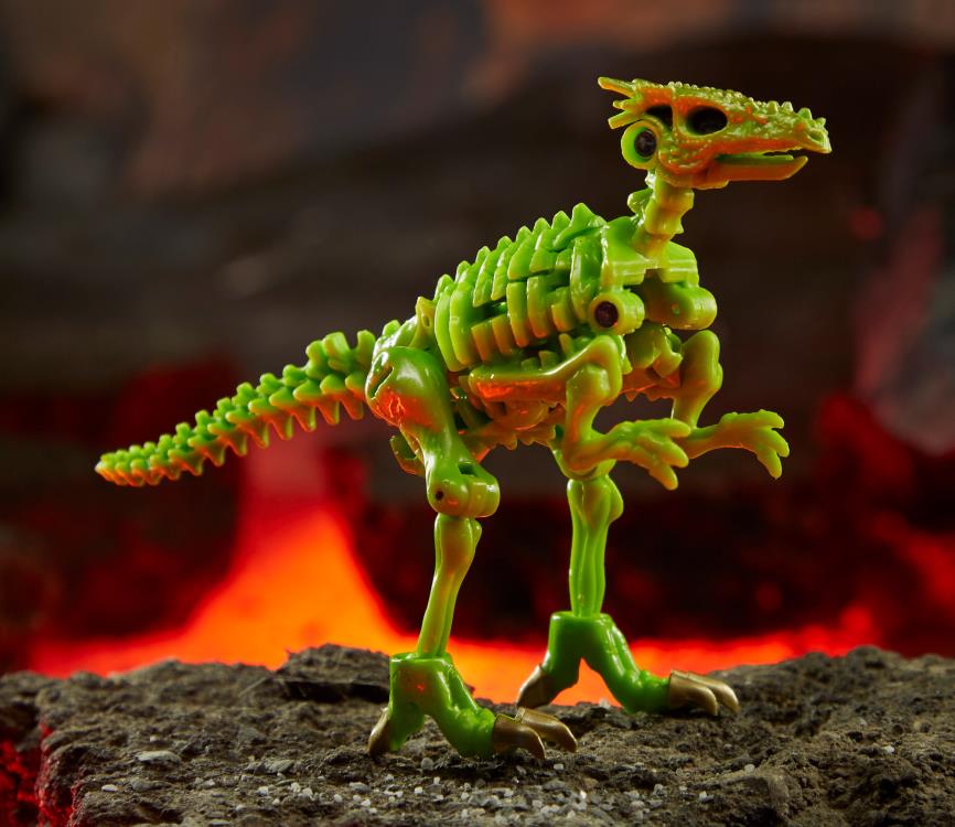 Transformers War for Cybertron: Kingdom Core Dracodon Gallery Image 5