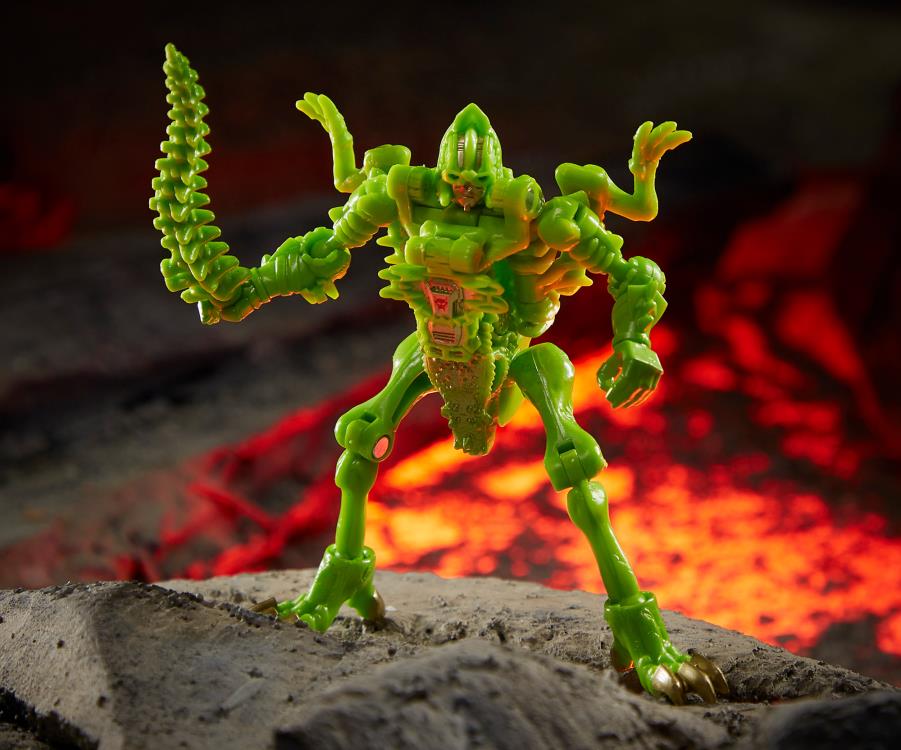 Transformers War for Cybertron: Kingdom Core Dracodon Gallery Image 3