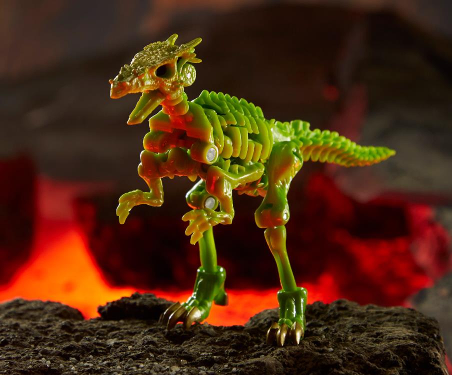 Transformers War for Cybertron: Kingdom Core Dracodon Gallery Image 4