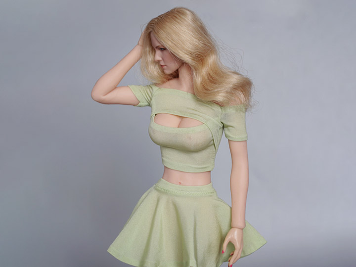 Hollow T-Shirt & Pleated Skirt (Cyan) 1/6 Scale Accessory Set Gallery Image 1