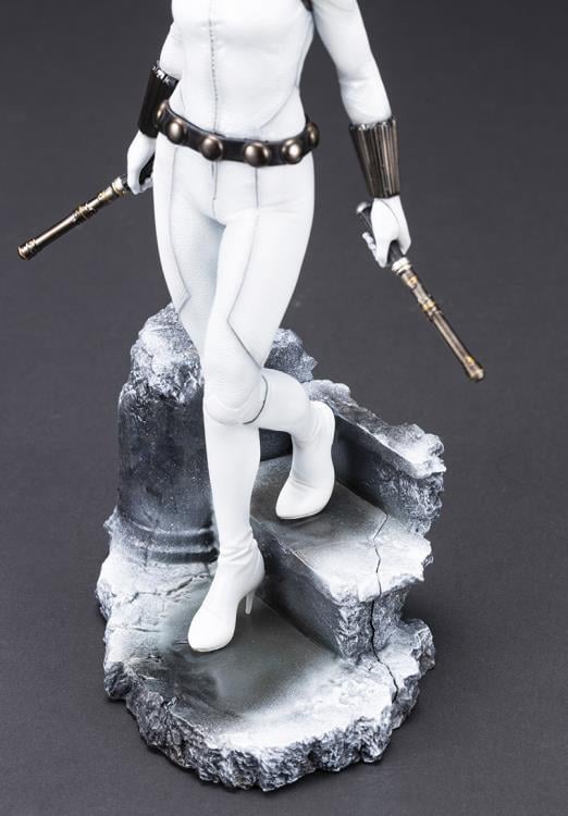 Marvel Comics ArtFX Premier Black Widow (White Costume) PX