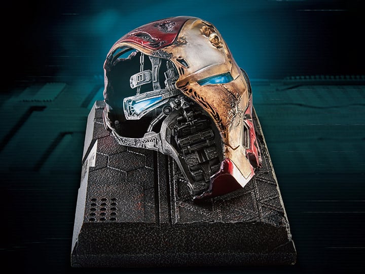 Avengers: Endgame Master Craft MC-038 Iron Man Mark-50 Battle Damaged Helmet Limited Edition Statue Gallery Image 1