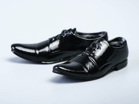 Men's Dress Shoes (Black) 1/12 Scale Accessory Set Gallery Image 3