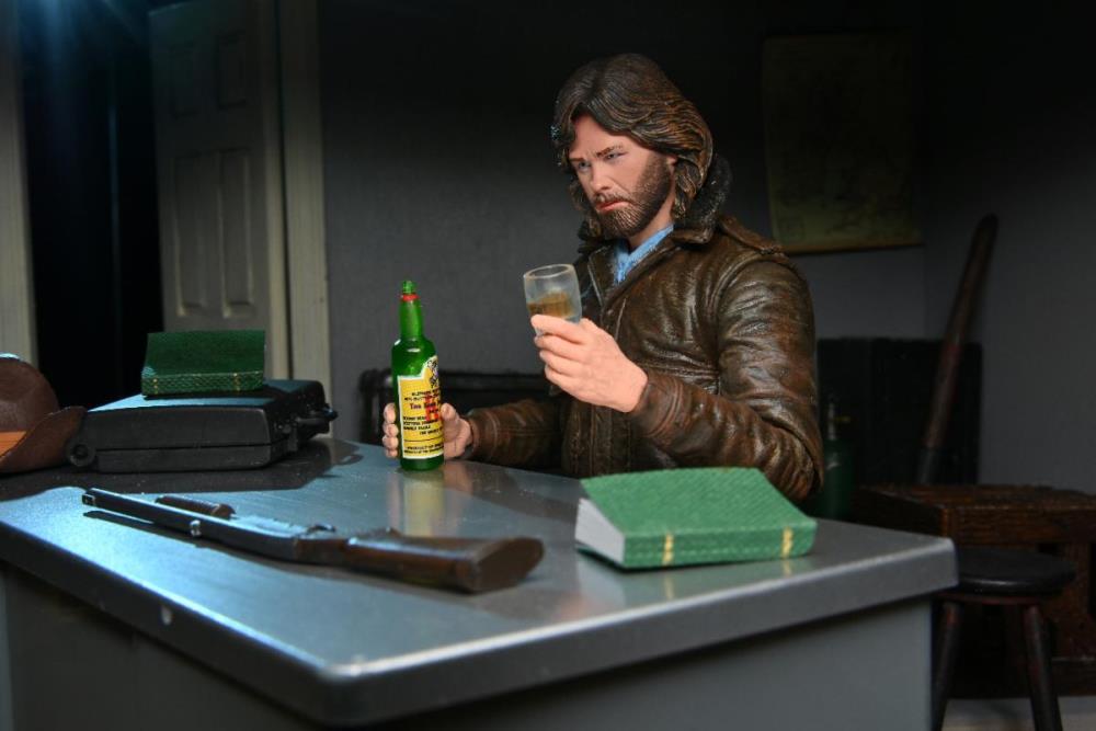 The Thing Ultimate MacReady (Outpost 31) Figure Gallery Image 8