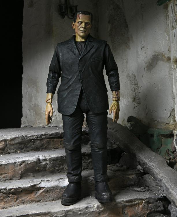 Universal Monsters Ultimate Frankenstein's Monster (Color) 7" Scale Figure Gallery Image 4