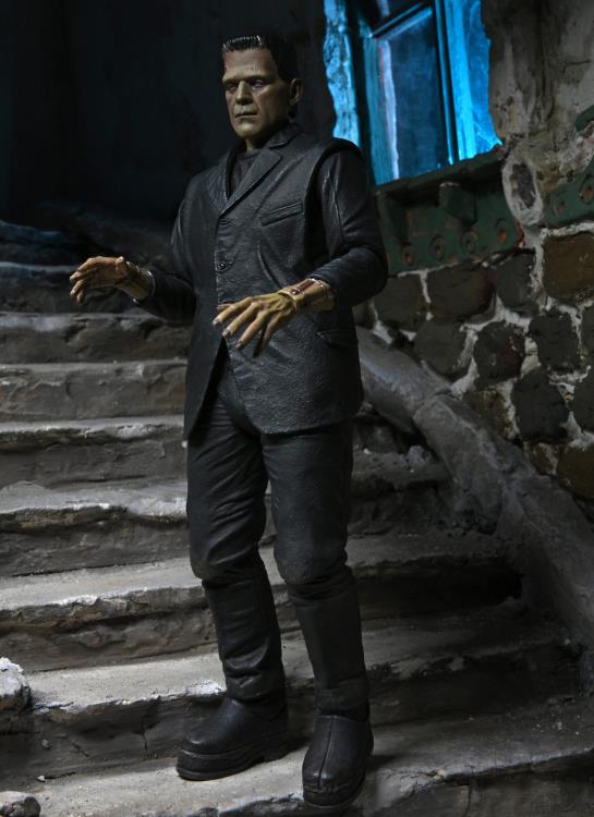 Universal Monsters Ultimate Frankenstein's Monster (Color) 7" Scale Figure Gallery Image 6