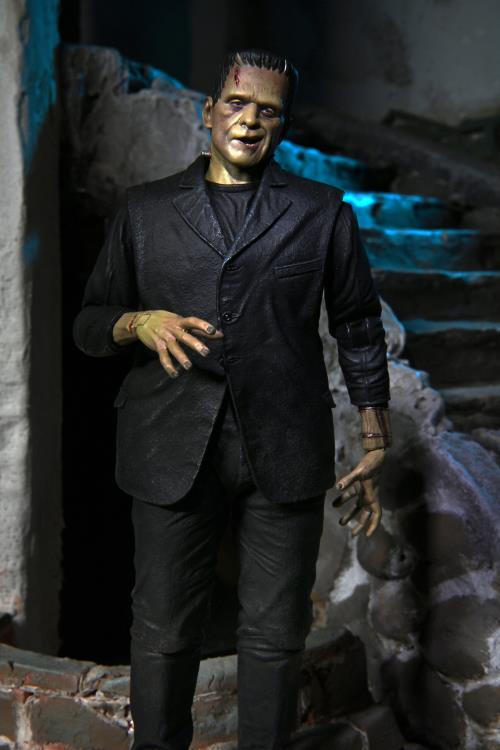 Universal Monsters Ultimate Frankenstein's Monster (Color) 7" Scale Figure Gallery Image 9
