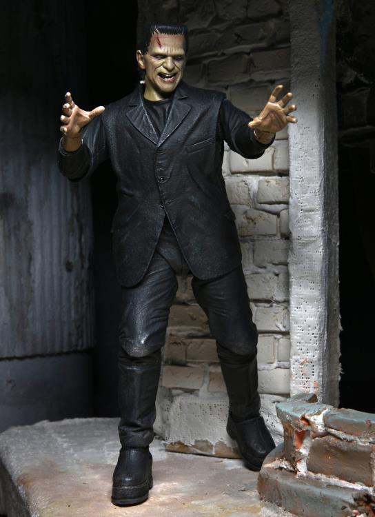 Universal Monsters Ultimate Frankenstein's Monster (Color) 7" Scale Figure Gallery Image 3