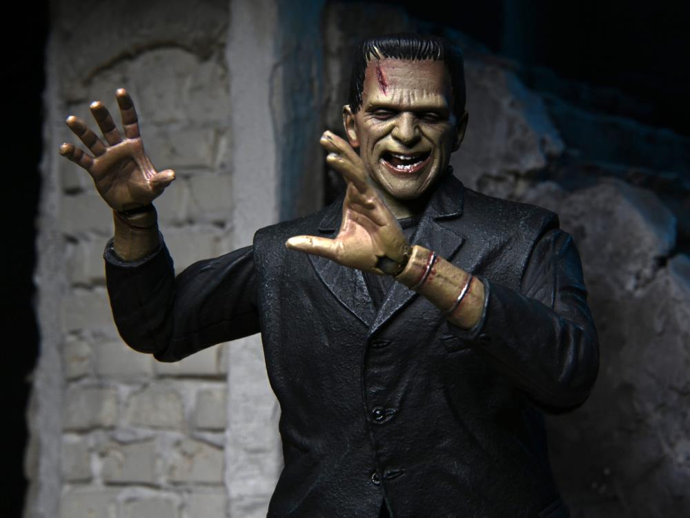 Universal Monsters Ultimate Frankenstein's Monster (Color) 7" Scale Figure Gallery Image 14