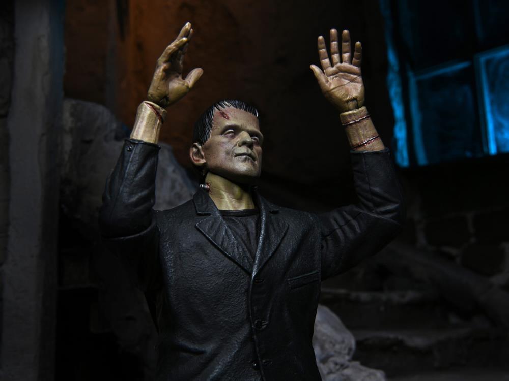 Universal Monsters Ultimate Frankenstein's Monster (Color) 7" Scale Figure Gallery Image 12