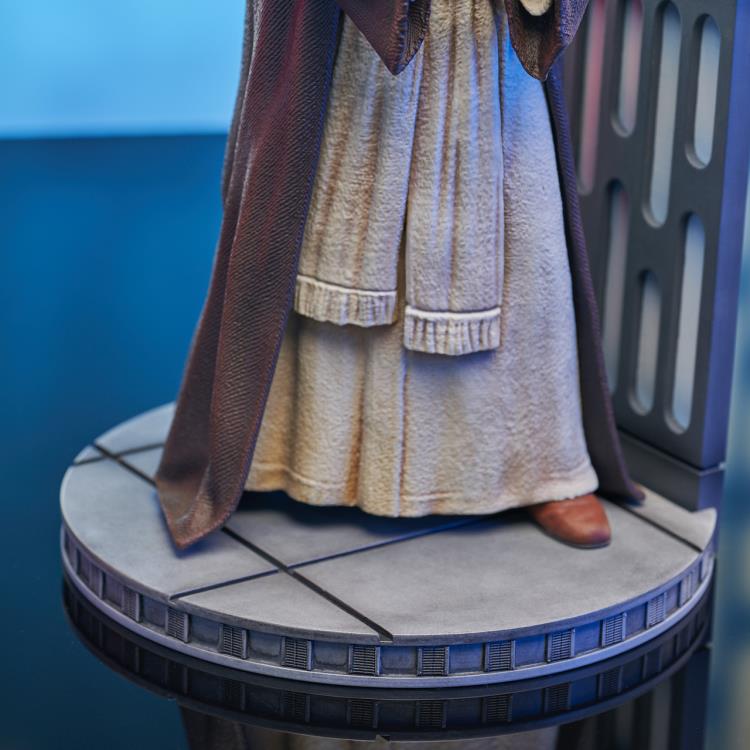 Star Wars: A New Hope Milestones Obi-wan Kenobi 1/6 Scale Limited Edition Statue Gallery Image 12