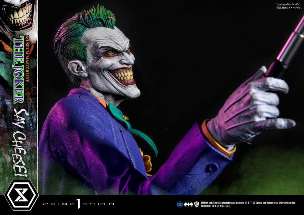 DC Comics Museum Masterline The Joker (Say Cheese) Deluxe 1/3 Scale Statue (With Bonus) Gallery Image 36
