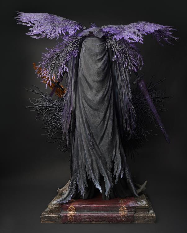 Dark Souls III Pontiff Sulyvahn 1/7 Scale Deluxe Limited Edition Statue Gallery Image 7