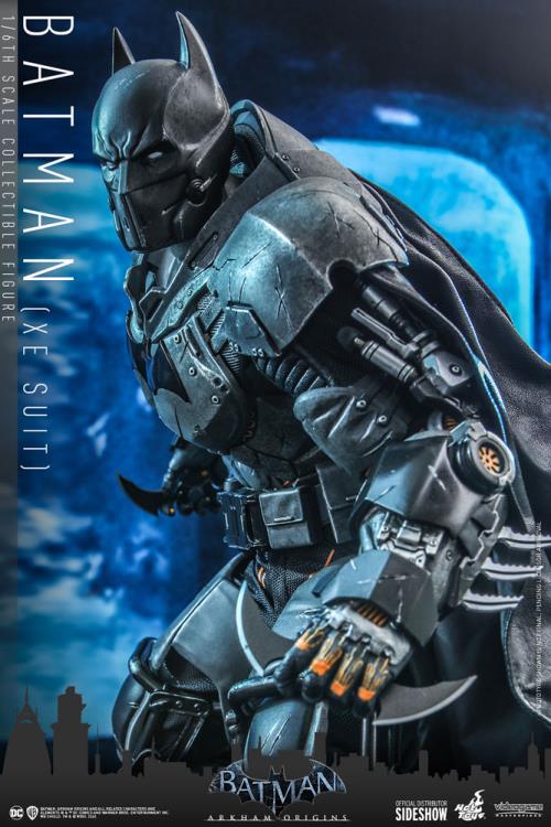 Batman: Arkham Origins VGM52 Batman (XE Suit) 1/6th Scale Collectible Figure Gallery Image 12
