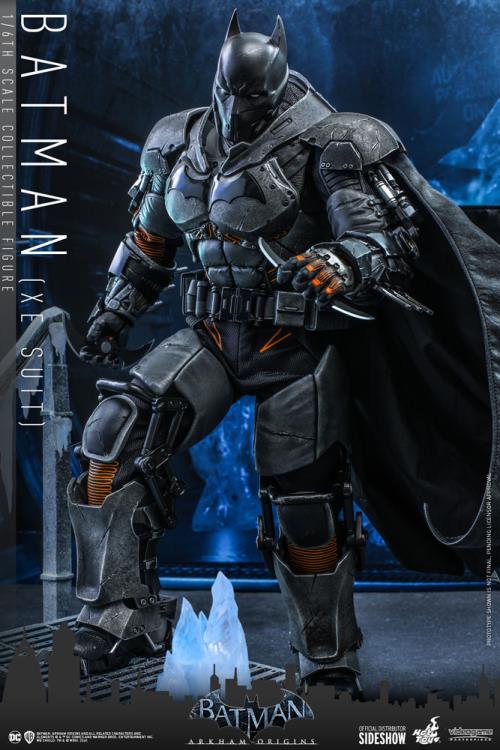 Batman: Arkham Origins VGM52 Batman (XE Suit) 1/6th Scale Collectible Figure Gallery Image 5