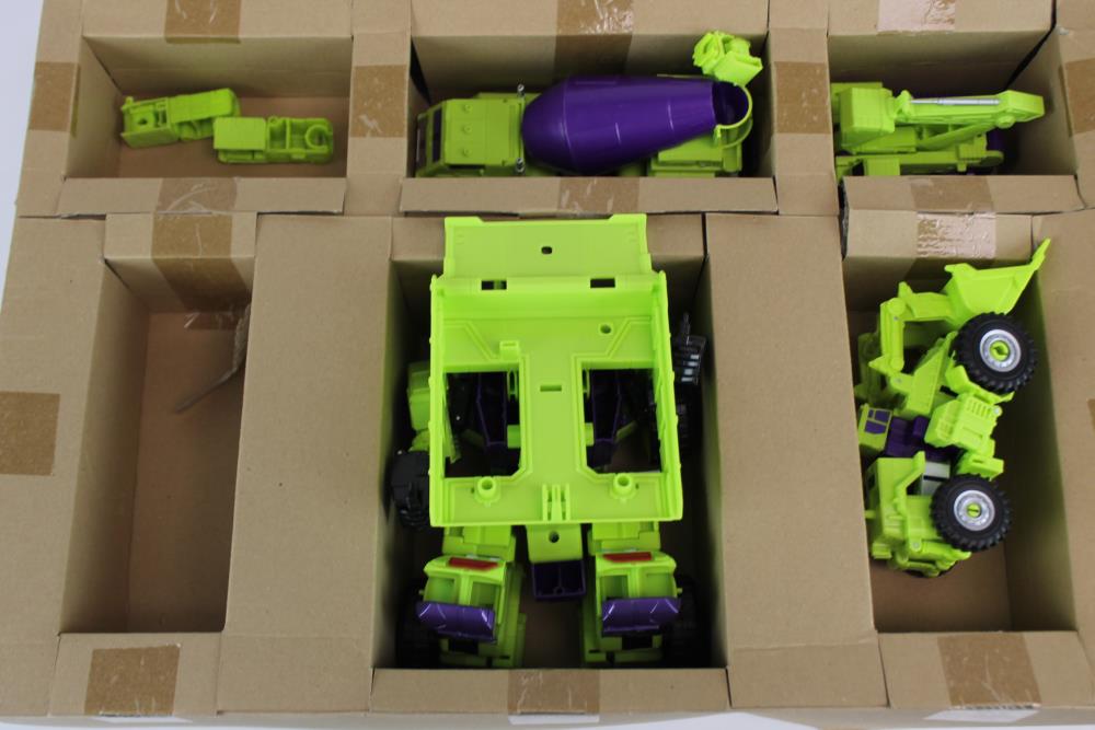 Defective Loot Box #0015 (DAMAGED - ALL SALES FINAL) Gallery Image 9