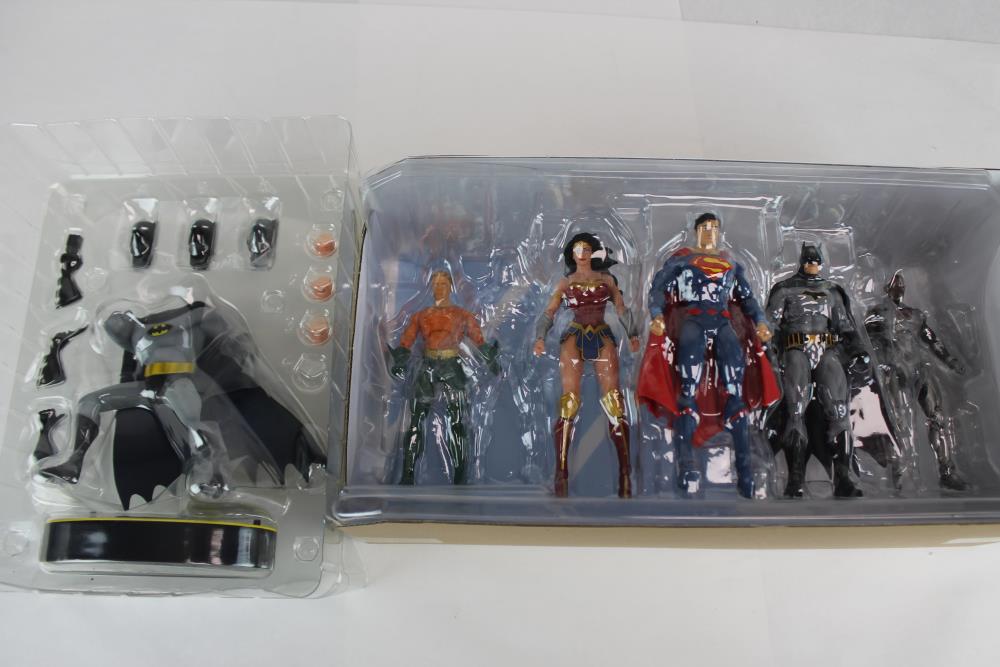 Defective Loot Box #0016 (DAMAGED - ALL SALES FINAL) Gallery Image 5