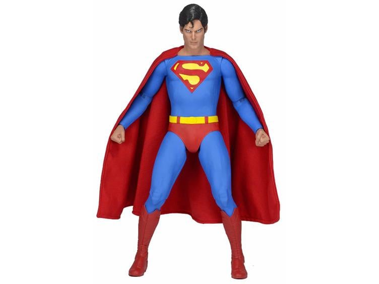 Superman 1/4 Scale Figure Gallery Image 1