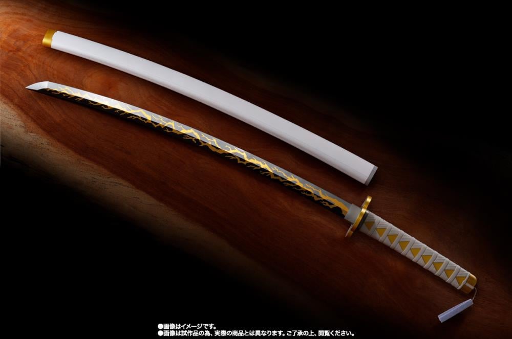 Demon Slayer: Kimetsu no Yaiba Proplica Zenitsu Agatsuma's Nichirin Sword Gallery Image 10
