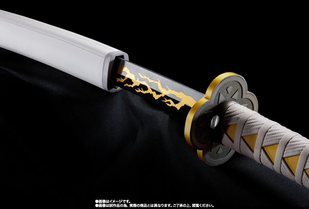 Demon Slayer: Kimetsu no Yaiba Proplica Zenitsu Agatsuma's Nichirin Sword Gallery Image 7