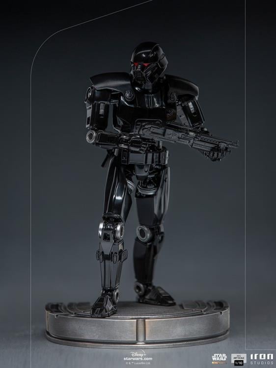 The Mandalorian Battle Diorama Series Dark Trooper 1/10 Art Scale Limited Edition Statue Gallery Image 3