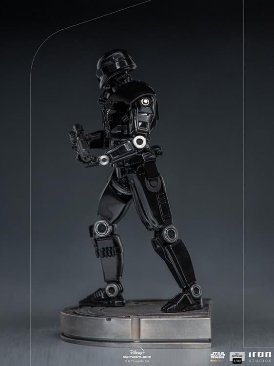 The Mandalorian Battle Diorama Series Dark Trooper 1/10 Art Scale Limited Edition Statue Gallery Image 5