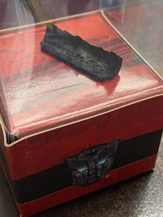 Transformers Film Series Prop Optimus Prime Truck Mode Tire Piece Gallery Image 4