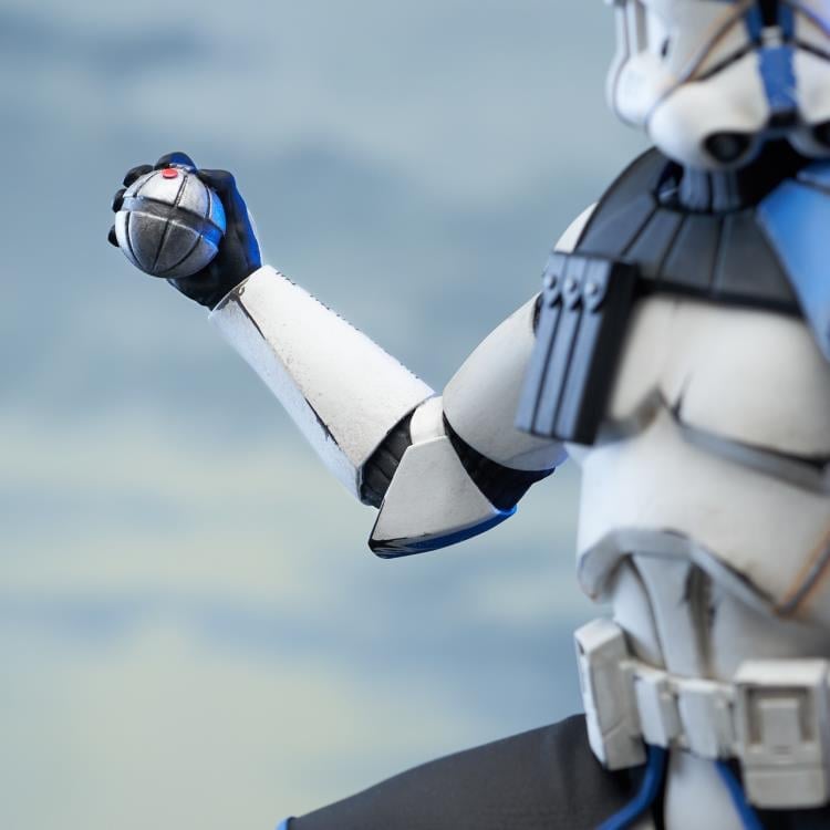 Star Wars: The Clone Wars Premier Collection Captain Rex 1/7 Scale Limited Edition Statue Gallery Image 9